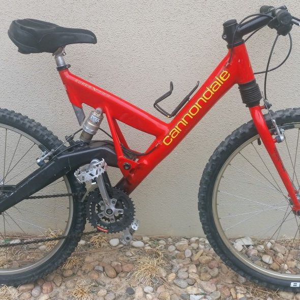 自転車本体 Cannondale SUPER V700 横浜市 戸塚区 ℮-ステージ Cannondale SUPER V700 CARBON DEORE