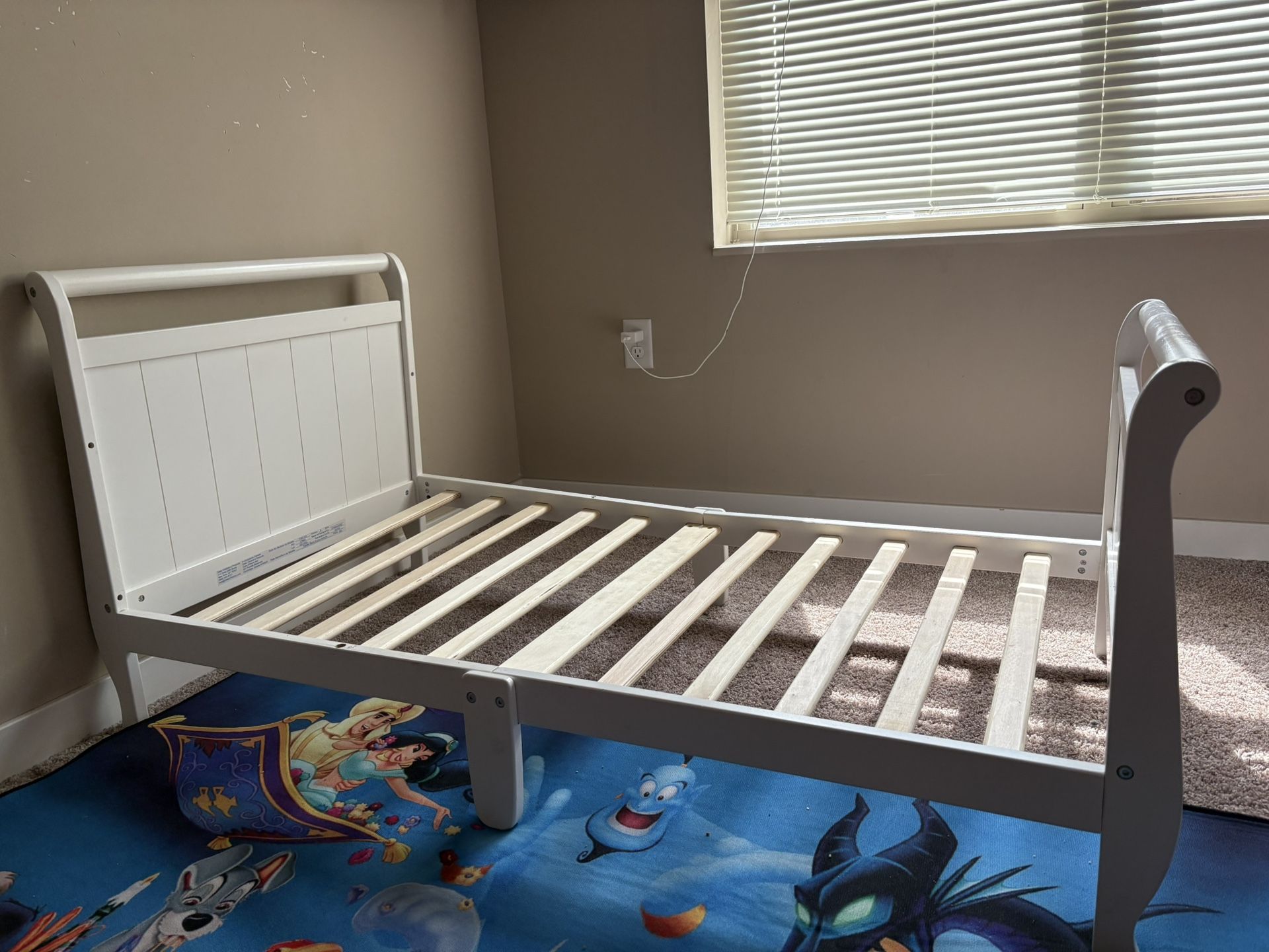 White toddler bed