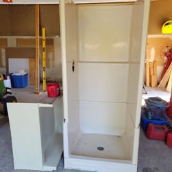 32" x 32" Shower Enclosure with Shower Valve and Shower Head With Copper Piping