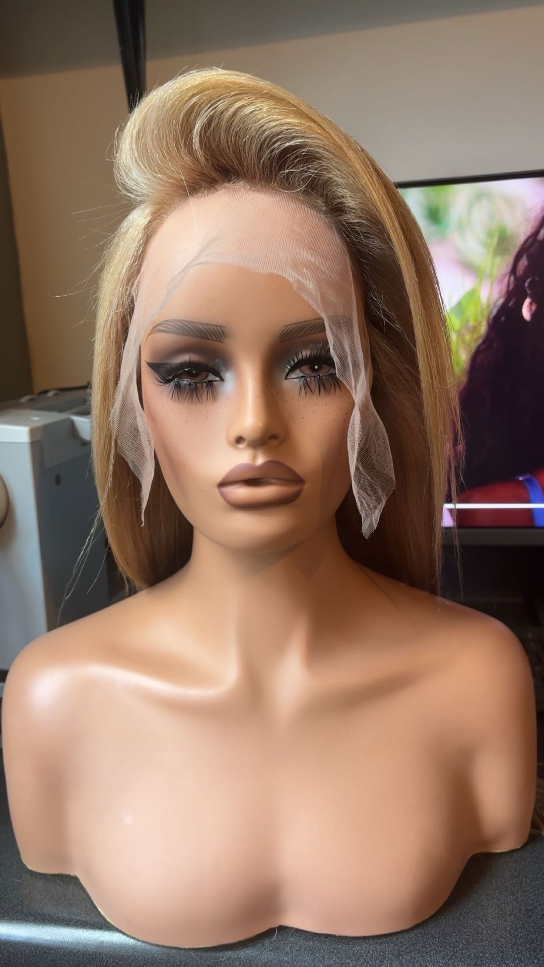 250% Density 22" Blonde Naturally Body Wave Human Hair Wig, 13x6 HD Lace Front