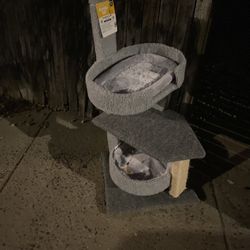 Cat Tree New Was A Sore Display  Read description description