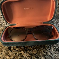 Women Gucci Sunglasses 