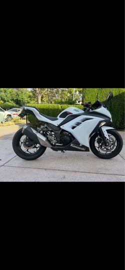 Kawasaki ninja 300