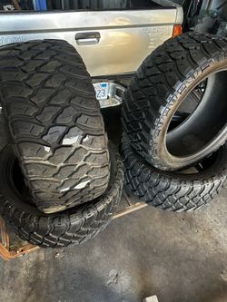 Used Tires 33x12.50-22