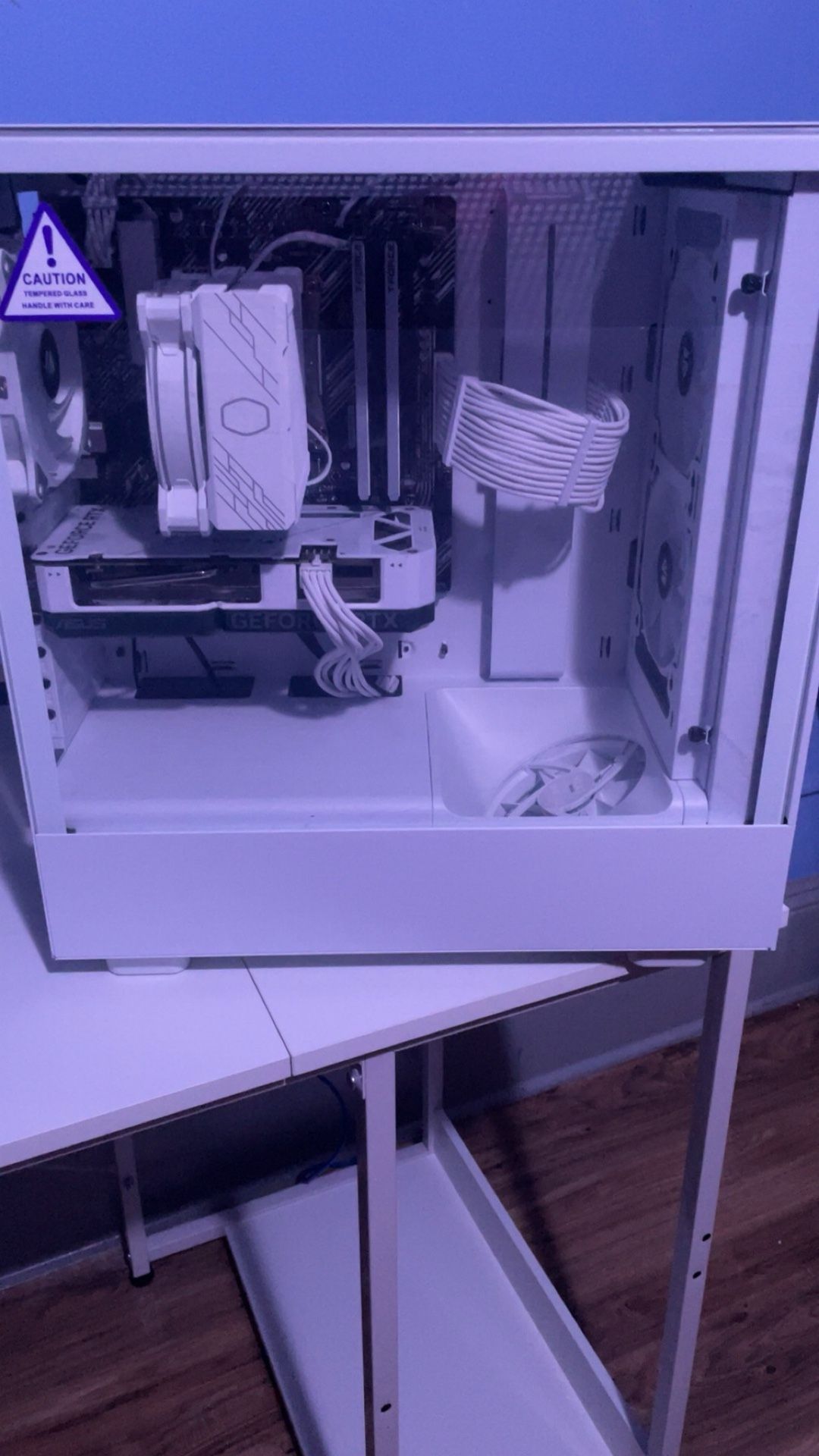 Asus Dual GeForce RTX 4060 White OC Edition PC