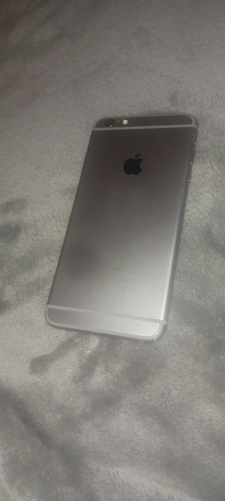 *READ DESCRIPTION* IPhone 6s Plus - Unlocked - 64GB - No SIM