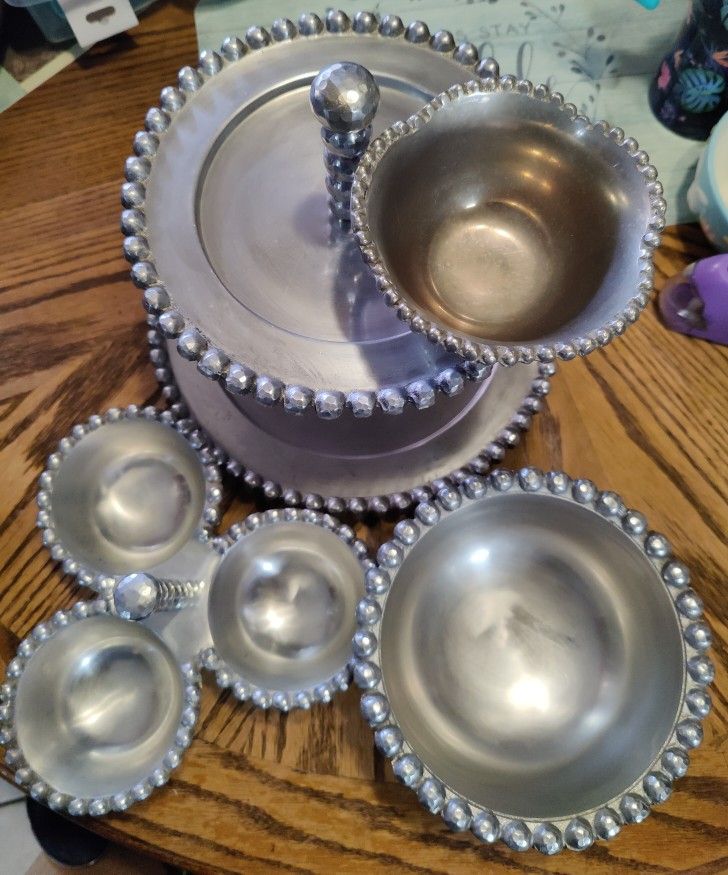 Aluminum Threshold Serving Dishes