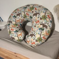 Boppy pillow