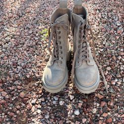 DVHigh Boots