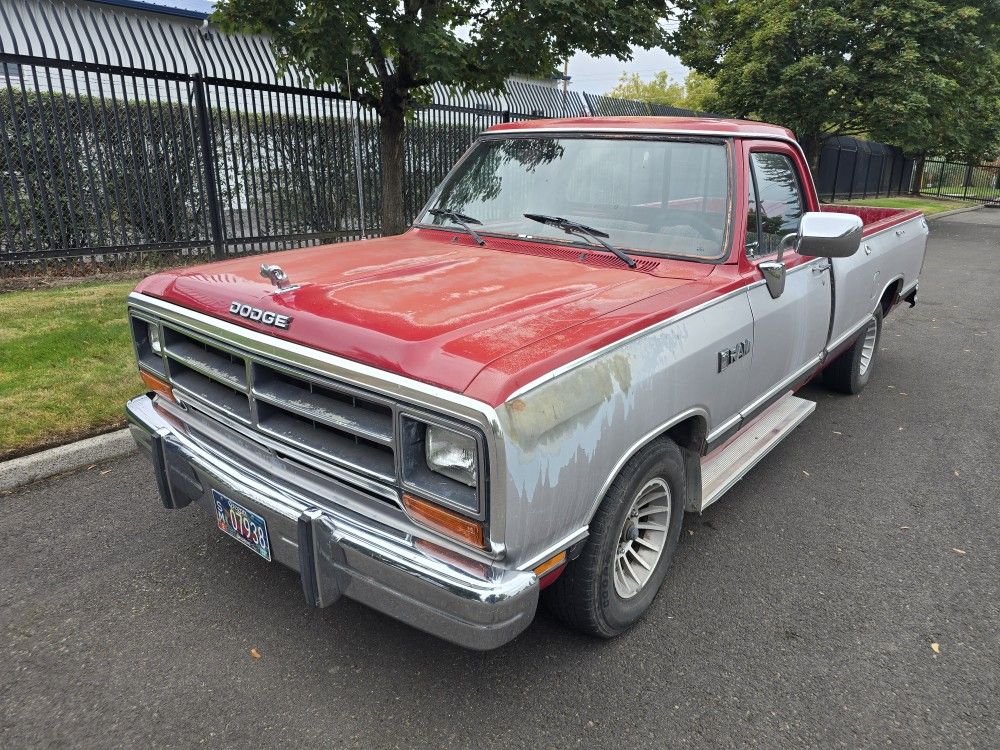 1989 Dodge D150