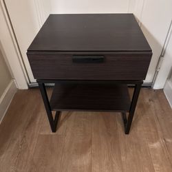 Indoor Modern Home Decorative Salem 1-Drawer Wenge Nightstand (24" H X 19" W X 20" D)