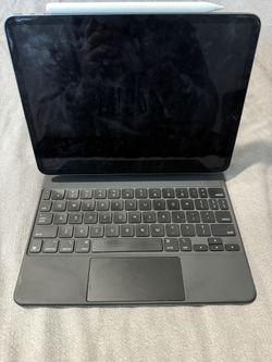 iPad Pro 2018 64 GB with Keyboard, Apple Pen, Charger, and Case