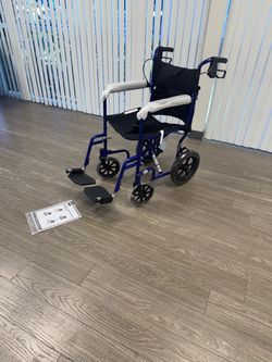 $99 / New / Medline heavy duty transport wheelchair chair with large wheels and hand brakes / 300 pound capacity