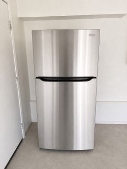 Frigidaire Stainless Steel Refrigerator – Top Freezer (Great Condition)