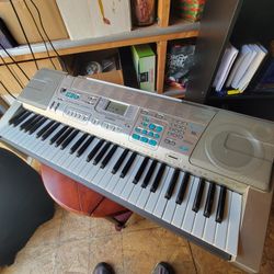 Casio LK 300 TV Lighted Kareoke Keyboard