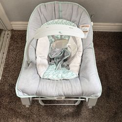 Baby Vibrating Bouncer 