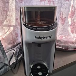Baby Brezza Formula Dispenser 