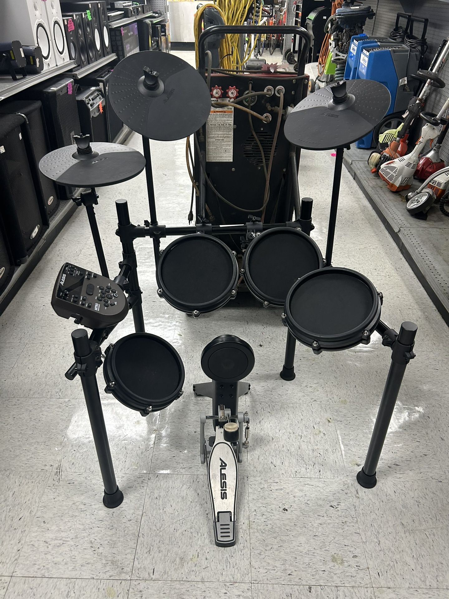 ALESIS NITRO DRUM MODULE