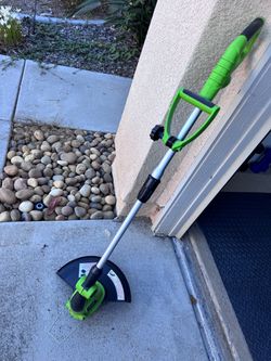 Hedge trimmer (wired)