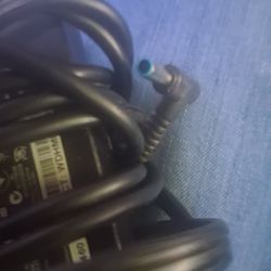 HP Charger 65 watts