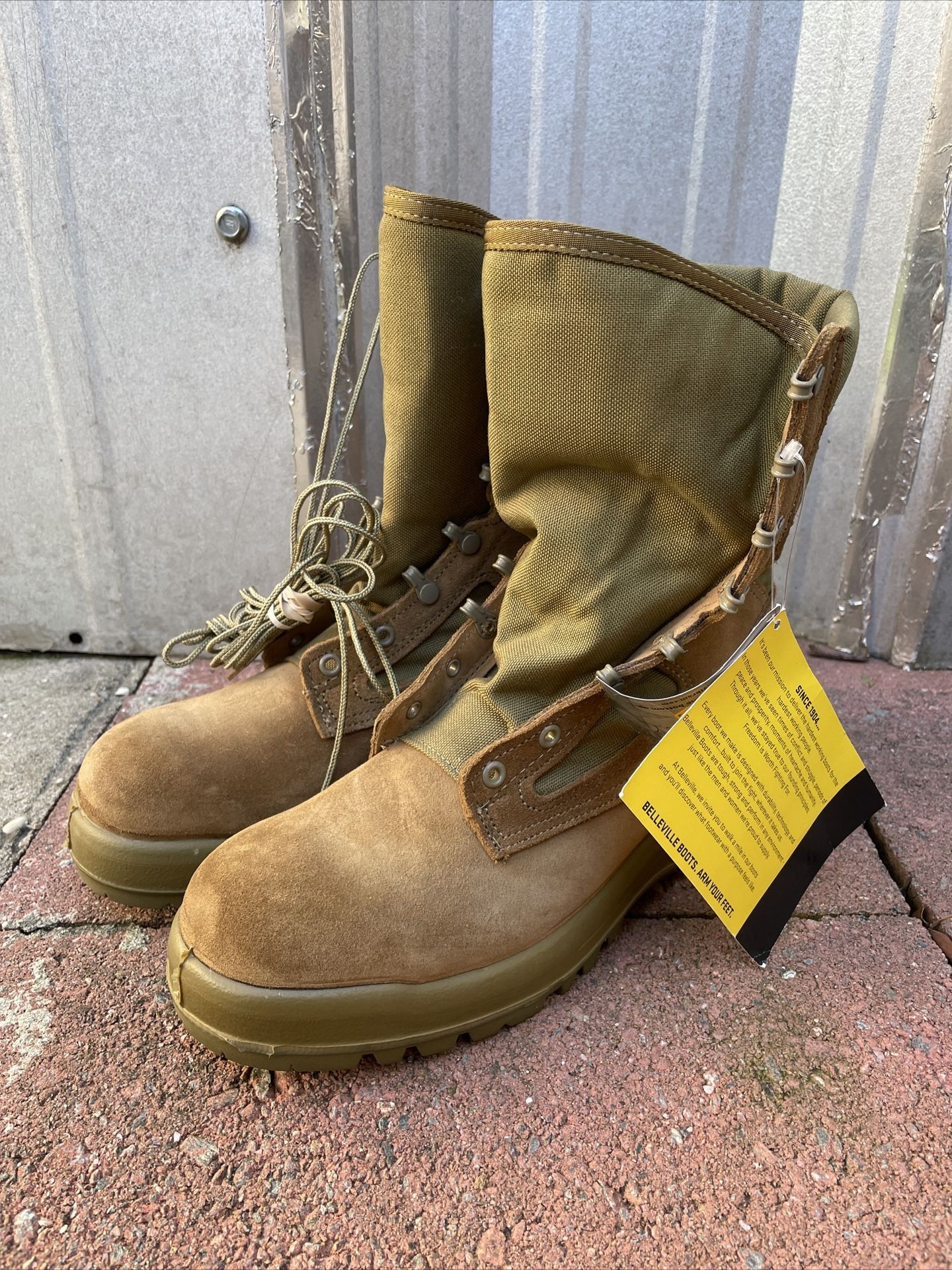 NEW 10 R REGULAR MEN'S BELLEVILLE 590 USMC HOT WEATHER COMBAT BOOTS COYOTE