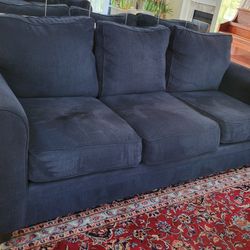 Beautiful Living Room Set (3 Seater And Love Seat)