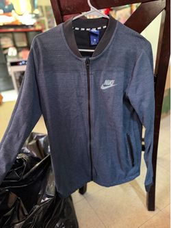 Nike Full-Zip Jacket Size: M