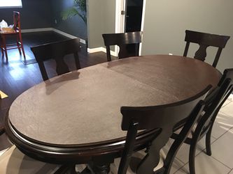 Ashley Kitchen Table with Cover Pad