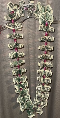 Money lei graduation gift
