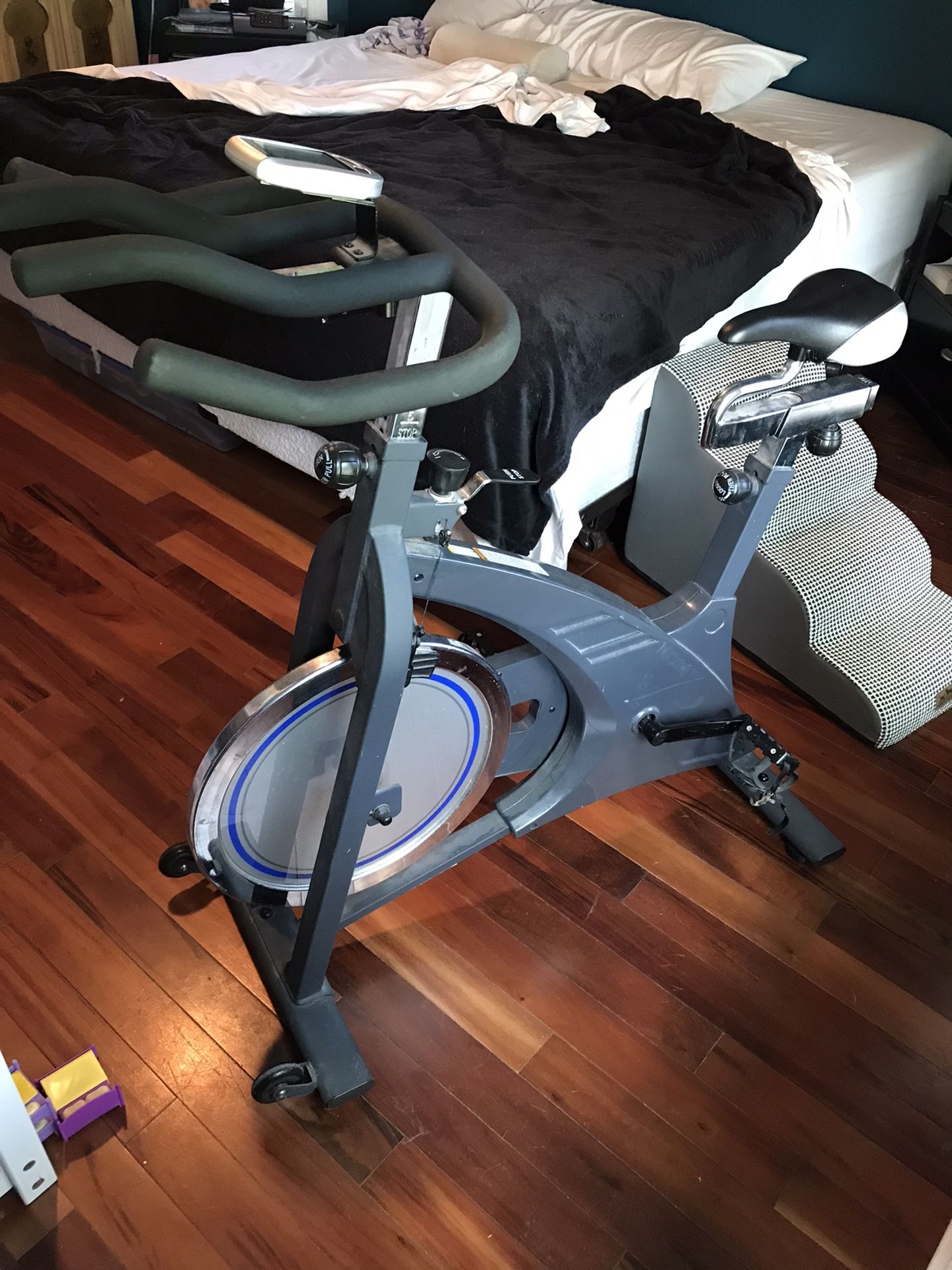 Spin Bike Upright Stationary Bike Pro Form 590 SPX