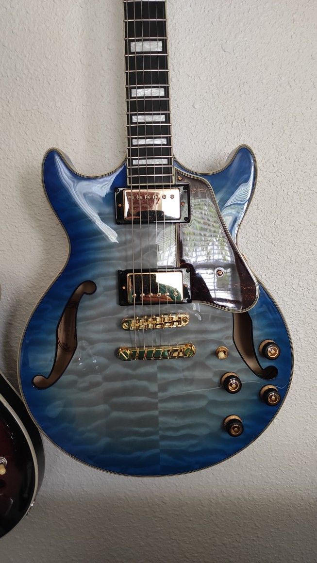 Ibanez Artcore Expressionist AM93QM Semi-Hollow Electric Guitar