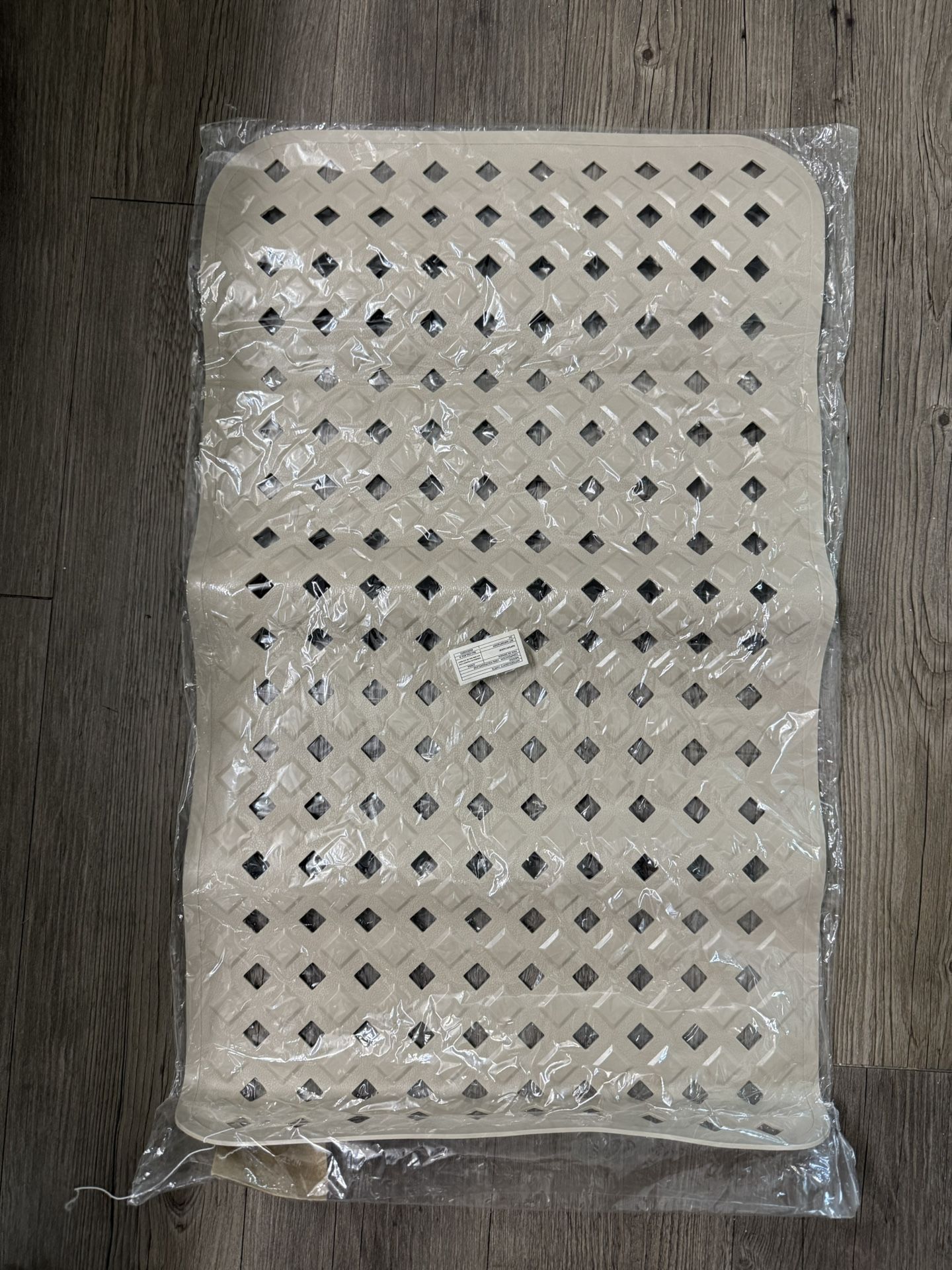 NEW Non-Slip Bath Mat / Shower Mat - Beige/Light Tan, Diamond Pattern