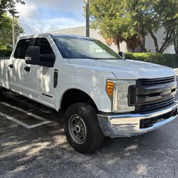 Ford Súper Duty F-350 Xl