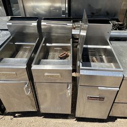 3 Fryers  Clean And Ready To use 