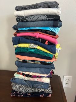 Women’s clothing bundle size medium