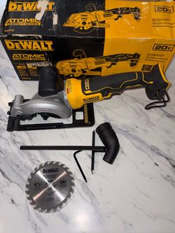 Dewalt ATOMIC 20V MAX Cordless Brushless 4-1/2 in. Circular Saw