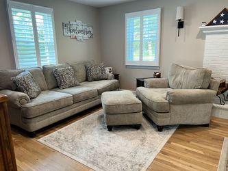 3 month old living room set !