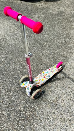 Girls three wheel scooter- age 3-5