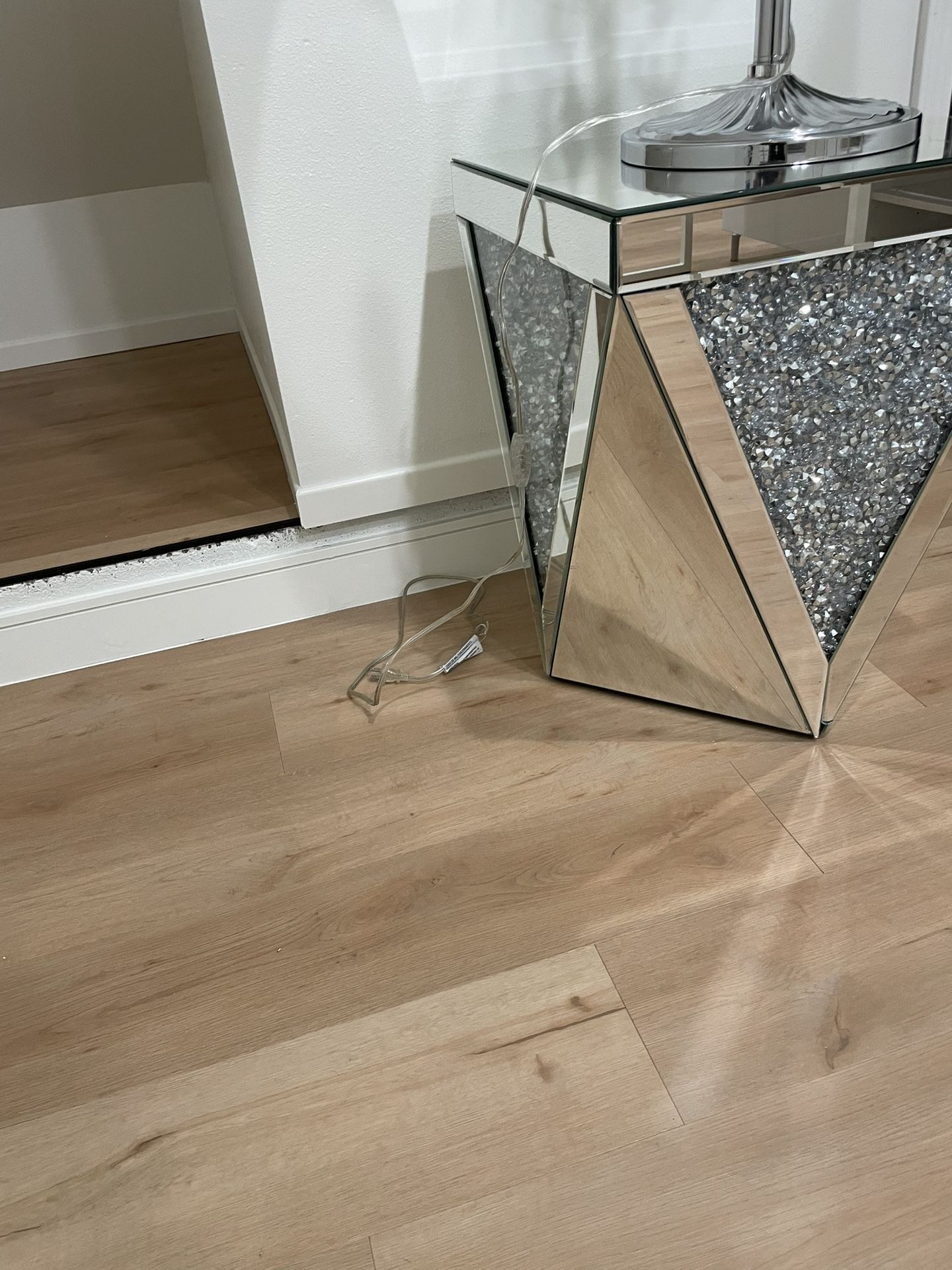 Corner Table 
