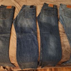 Mens LEVIS and NAUTICA jeans (Gently Used)
