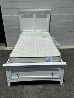 Twin bed