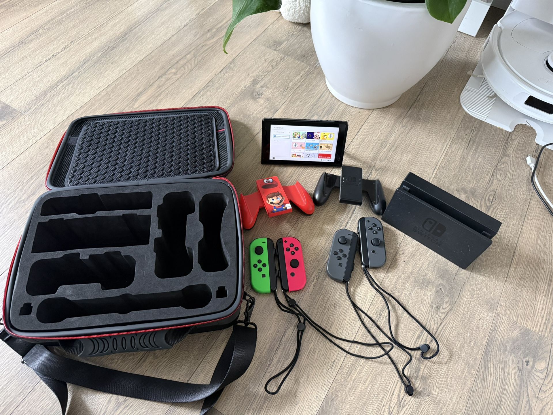 Nintendo Switch + Carrying Case 