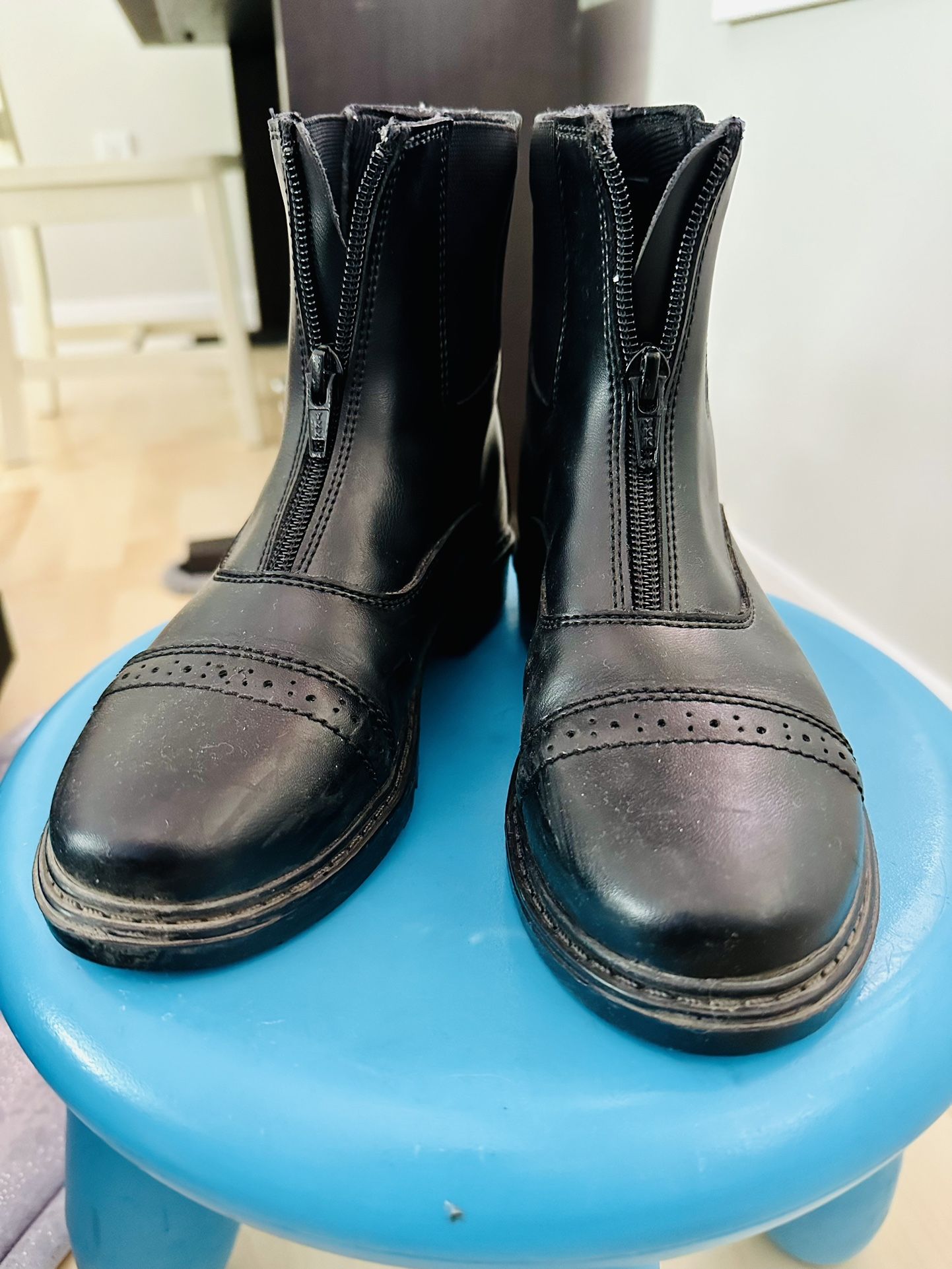 TuffRider Girl boots