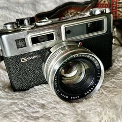 Vintage Yashica Electro 35G rangefinder film camera