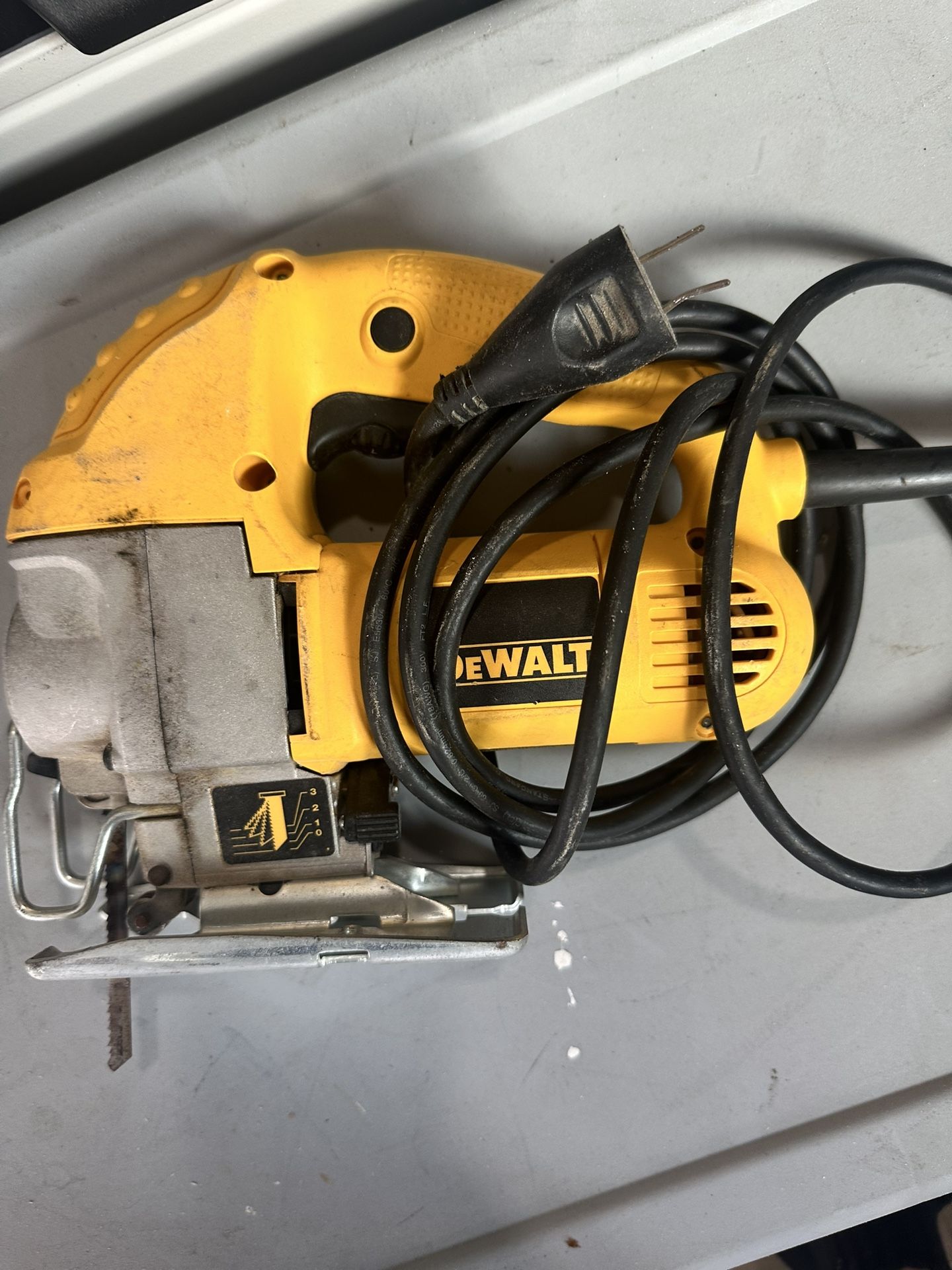 DEWALT Jig Saw DW317