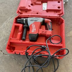 Milwaukee Rotary Hammer Nuevo 