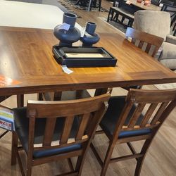 Ashley Ralene Dining