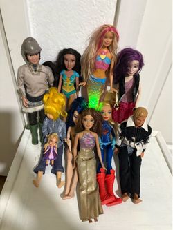 Dolls all together 🥴