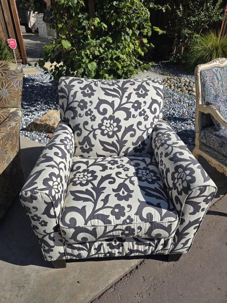 Ashley Furniture Decorative Floral Accent Chair