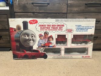 Lionel James the Red Engine Electric Train Set